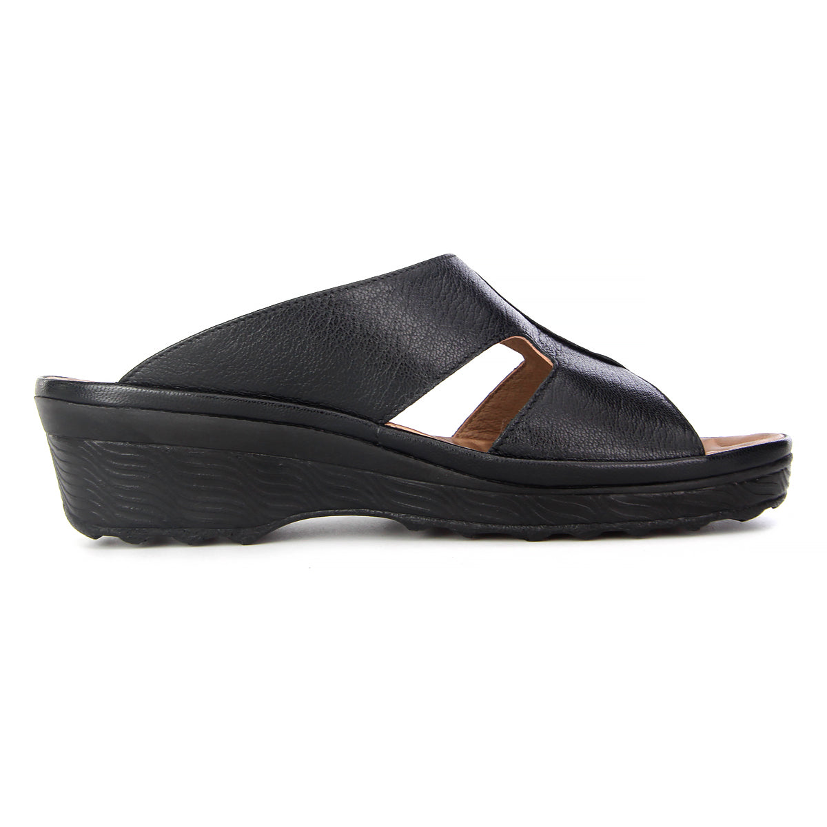 Pierre Cardin รองเท้าแตะผู้หญิง หนังแท้ นุ่มสบาย ทรงสวม/มีหู สี น้ำตาลอ่อน รุ่น 21SS244