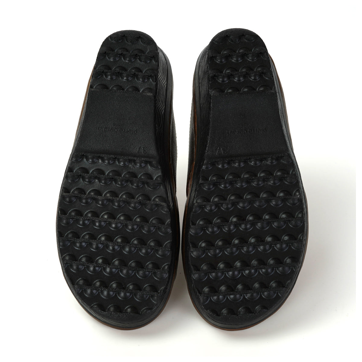 Pierre Cardin รองเท้าแตะผู้หญิง หนังแท้ นุ่มสบาย ทรงสวม/มีหู สี น้ำตาลอ่อน รุ่น 21SS244