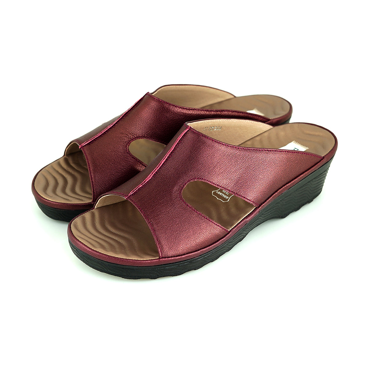 Pierre Cardin รองเท้าแตะผู้หญิง หนังแท้ นุ่มสบาย ทรงสวม/มีหู สี น้ำตาลอ่อน รุ่น 21SS244
