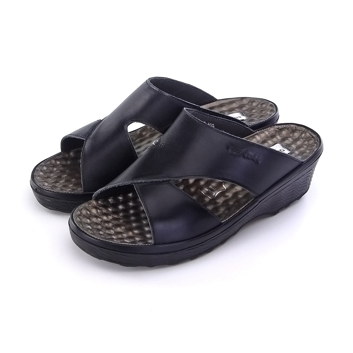 Pierre Cardin รองเท้าแตะผู้หญิง หนังแท้ นุ่มสบาย ทรงสวม/มีหู สีขาว รุ่น 26SS409