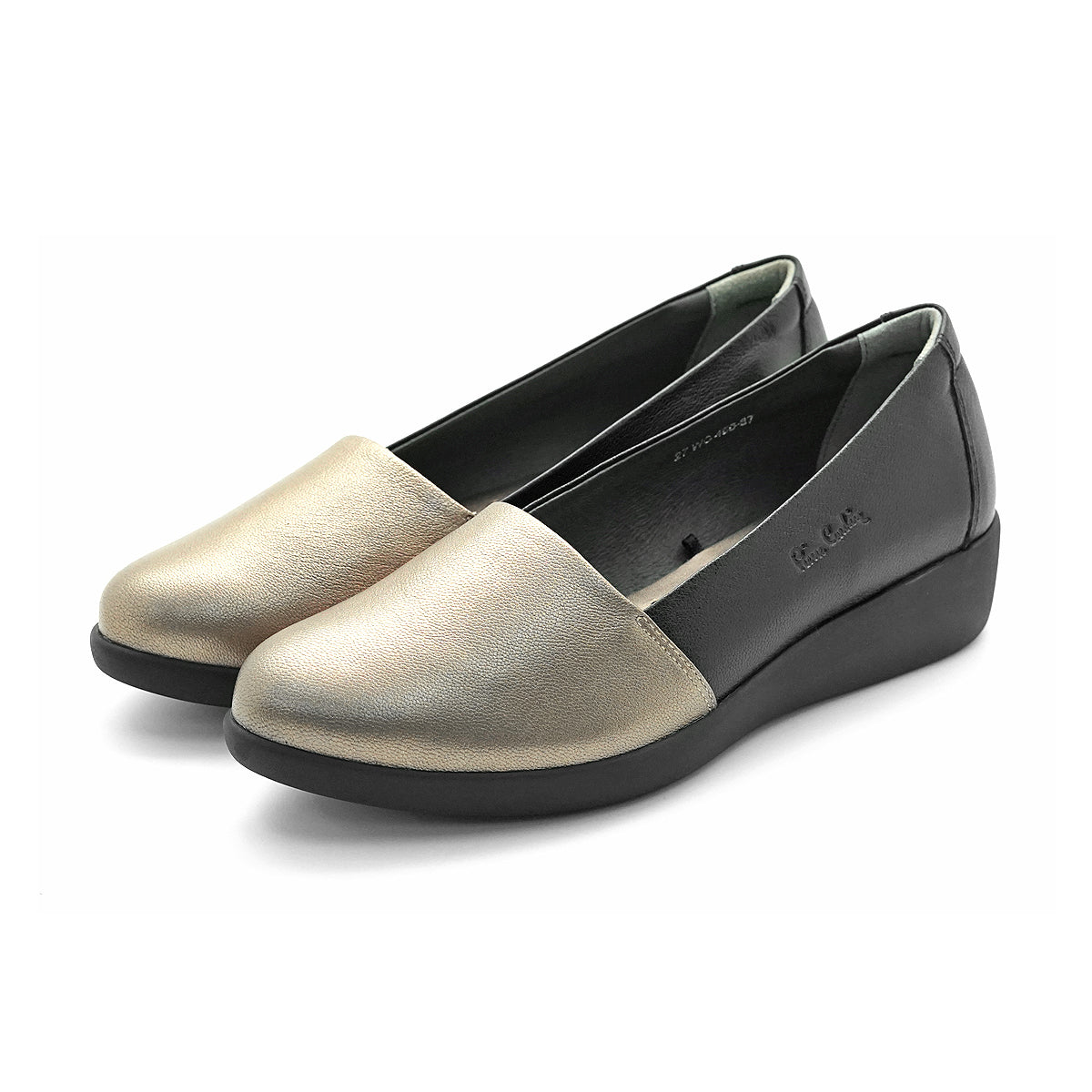 Pierre Cardin รองเท้าผู้คัทชูหญิง ส้นแบน นุ่มสบาย ผลิตจากหนังแท้ สีดำ รุ่น 27WC455