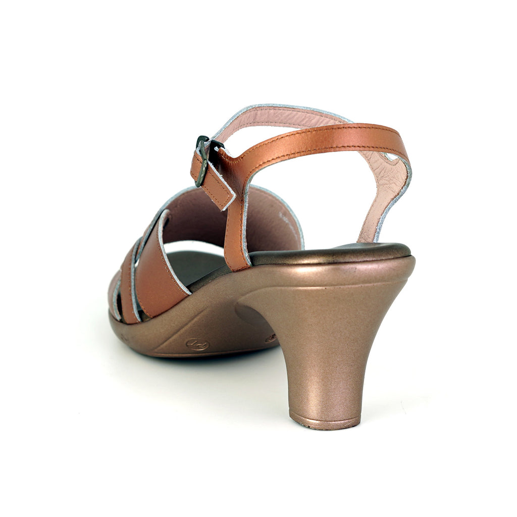 Pierre Cardin รองเท้าผู้หญิง รองเท้าส้นสูง นุ่มสบาย ผลิตจากหนังแท้  รุ่น 33PS806