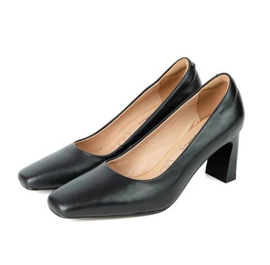 Pierre Cardin รองเท้าผู้หญิง รองเท้าส้นสูง รองเท้าส้นสูงทรง Pump นุ่มสบาย ผลิตจากหนังแท้ รุ่น 52AD130