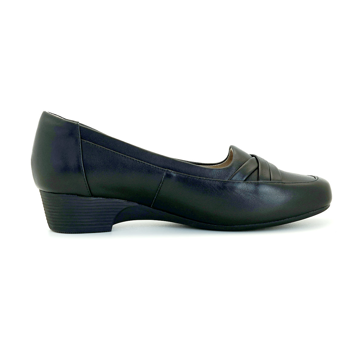 Pierre Cardin รองเท้าผู้หญิง รองเท้าส้นแบน รองเท้าหนังหุ้มส้น นุ่มสบาย ผลิตจากหนังแท้ สีดำ รุ่น 53BC153