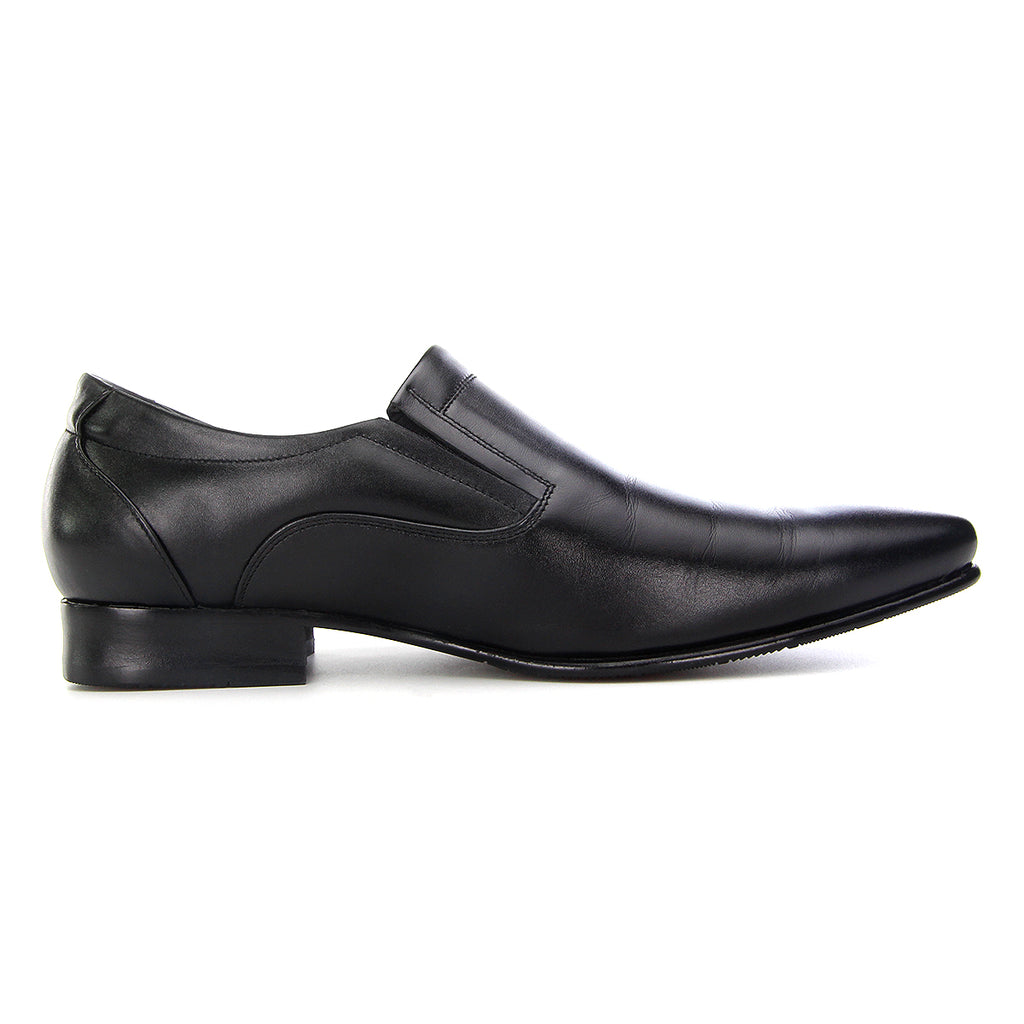 Pierre Cardin รองเท้าผู้ชาย รองเท้าทางการ รองเท้าทางการ นุ่มสบาย ผลิตจากหนังแท้ สีดำ ไซส์ 40 41 42 43 44 รุ่น 80TD118