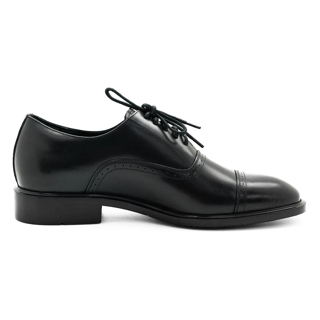 Pierre Cardin รองเท้าผู้ชาย รองเท้าหนังแบบผูกเชือก นุ่มสบาย ผลิตจากหนังแท้สีดำ รุ่น 80TD122