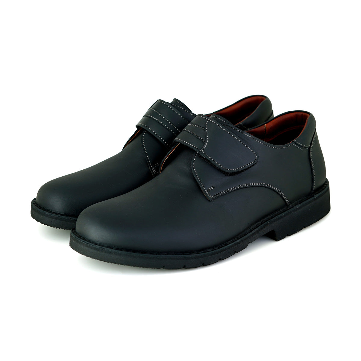 Pierre Cardin รองเท้าผู้ชาย รุ่น 84JC177 รองเท้าบูทหนังแบบสวมข้อสั้น ดีไซน์เรียบเท่ คลาสสิก ใส่ง่ายไม่ต้อง