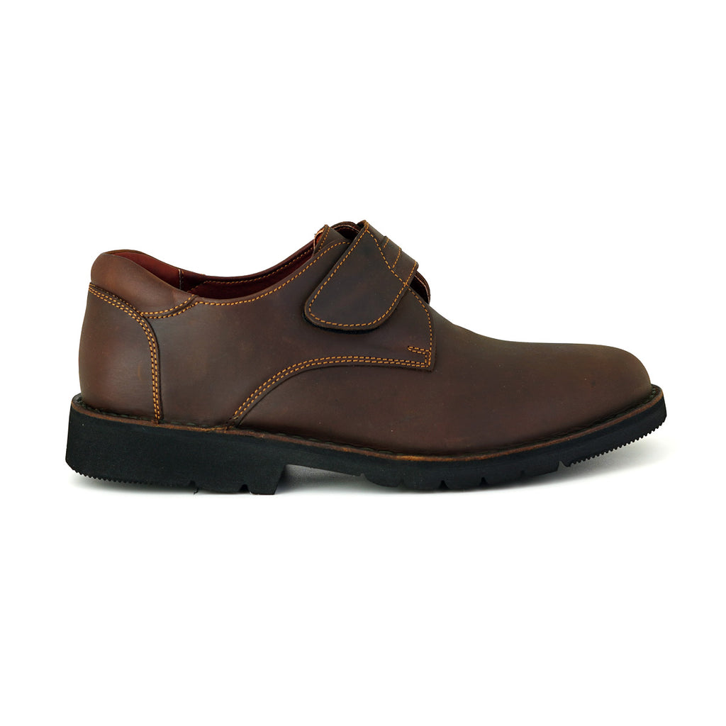 Pierre Cardin รองเท้าผู้ชาย รุ่น 84JC177 รองเท้าบูทหนังแบบสวมข้อสั้น ดีไซน์เรียบเท่ คลาสสิก ใส่ง่ายไม่ต้อง
